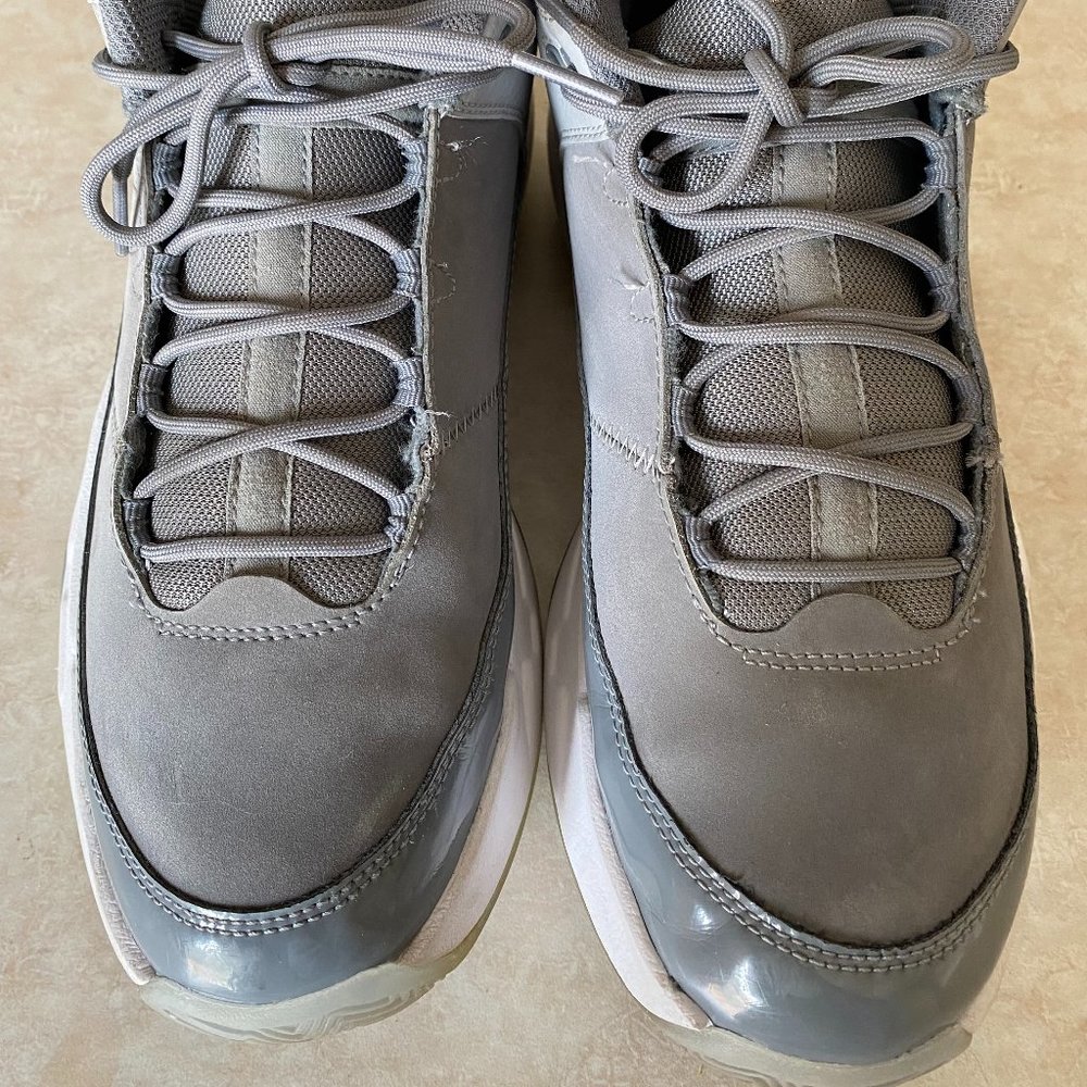 Jordan Max Aura 3 Size 8.5